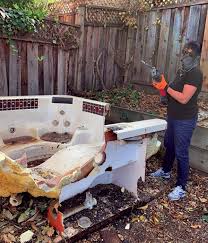 Best Garage Cleanout  in Monona, IA